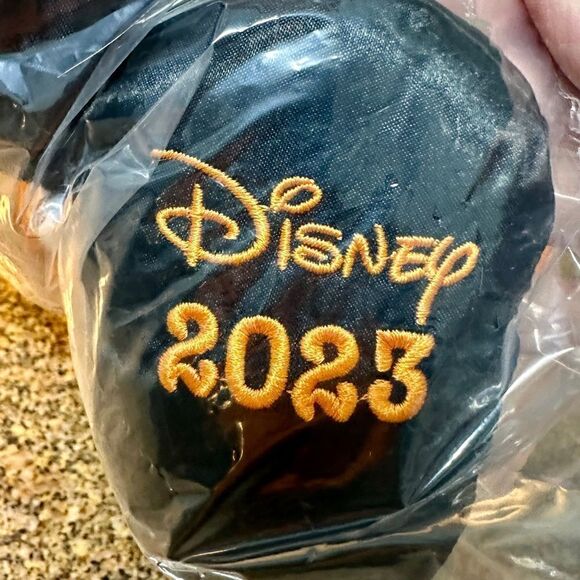 Mickey Mouse Glow-in-the-Dark Halloween 2023 Plush Medium 15'' Disney NWT Sealed - Picture 10 of 10